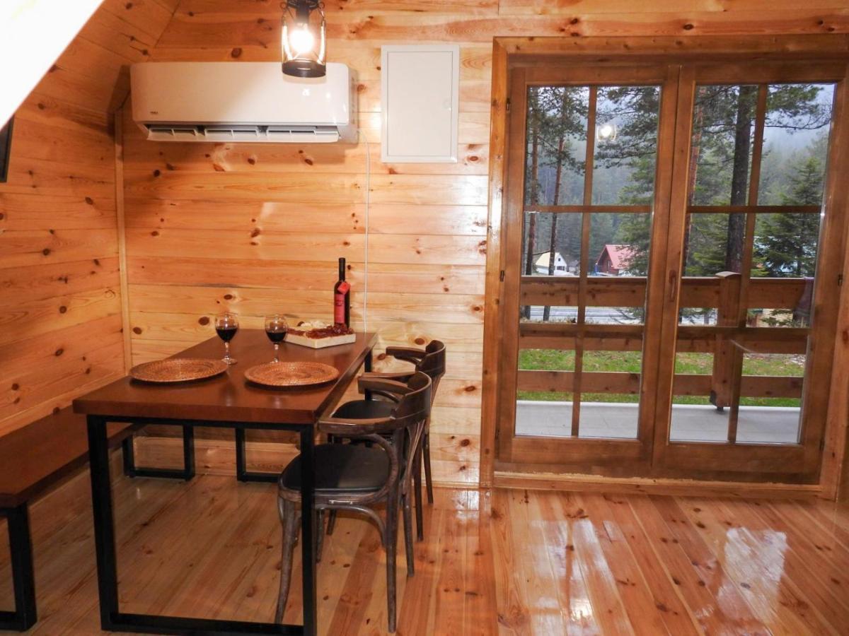 זבליאק The Pine Forest Cottage מראה חיצוני תמונה